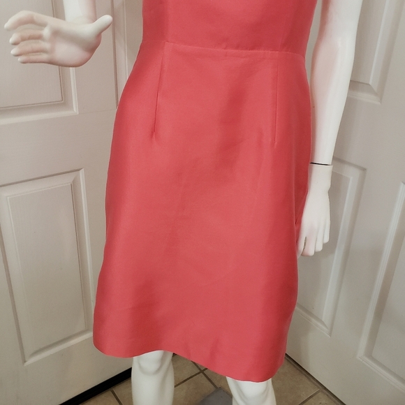 Boden Midi Dress in Elegant Pink with Floral Neckline - Picture 4 of 11